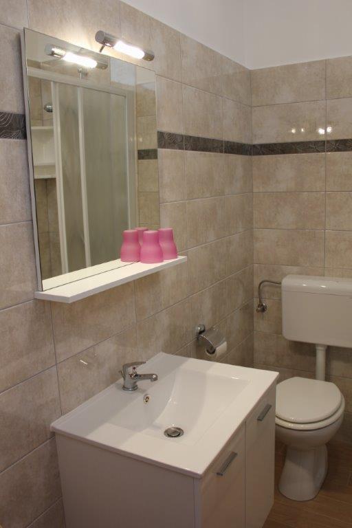 Rooms Teklic Ровин Екстериор снимка